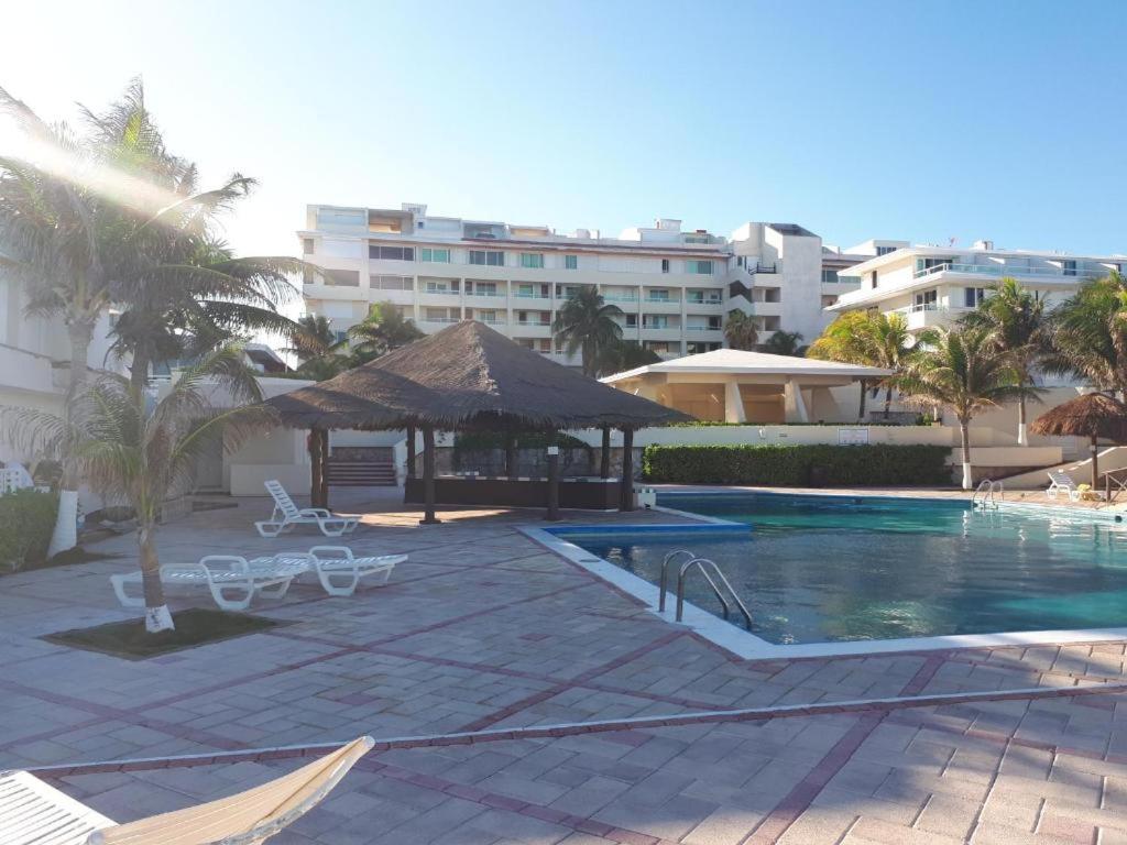 Departamentos Al Lado Del Mar En Zona Hotelera カンクン エクステリア 写真