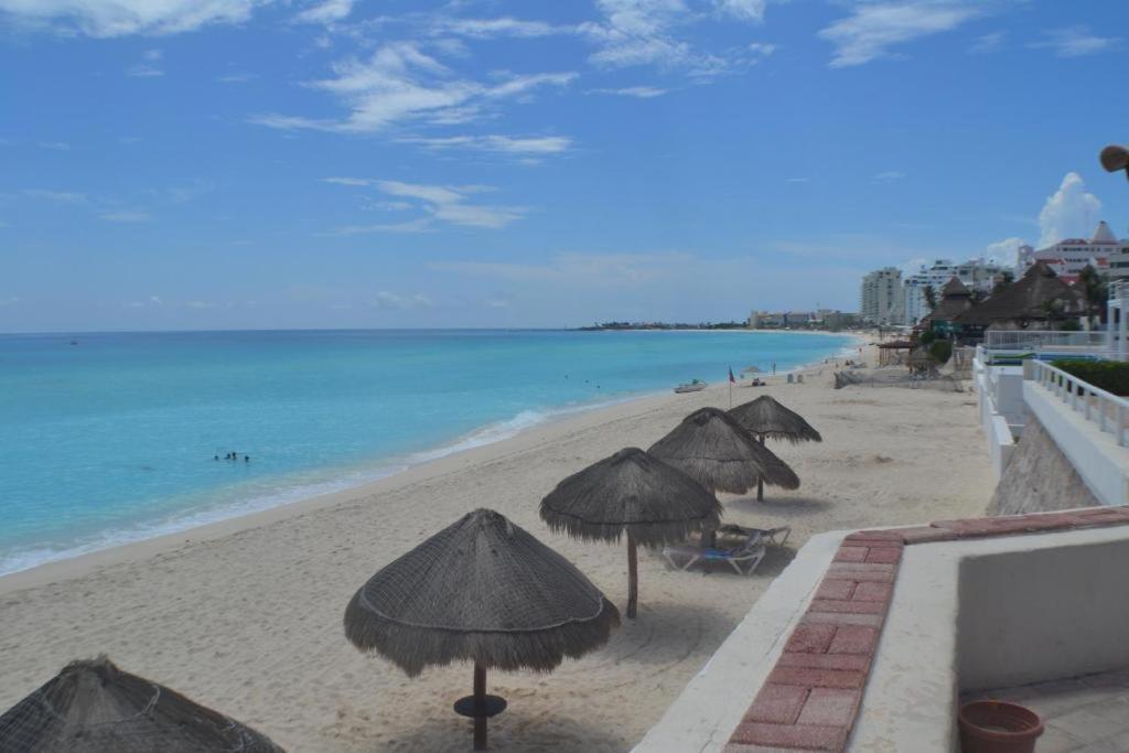 Departamentos Al Lado Del Mar En Zona Hotelera カンクン エクステリア 写真