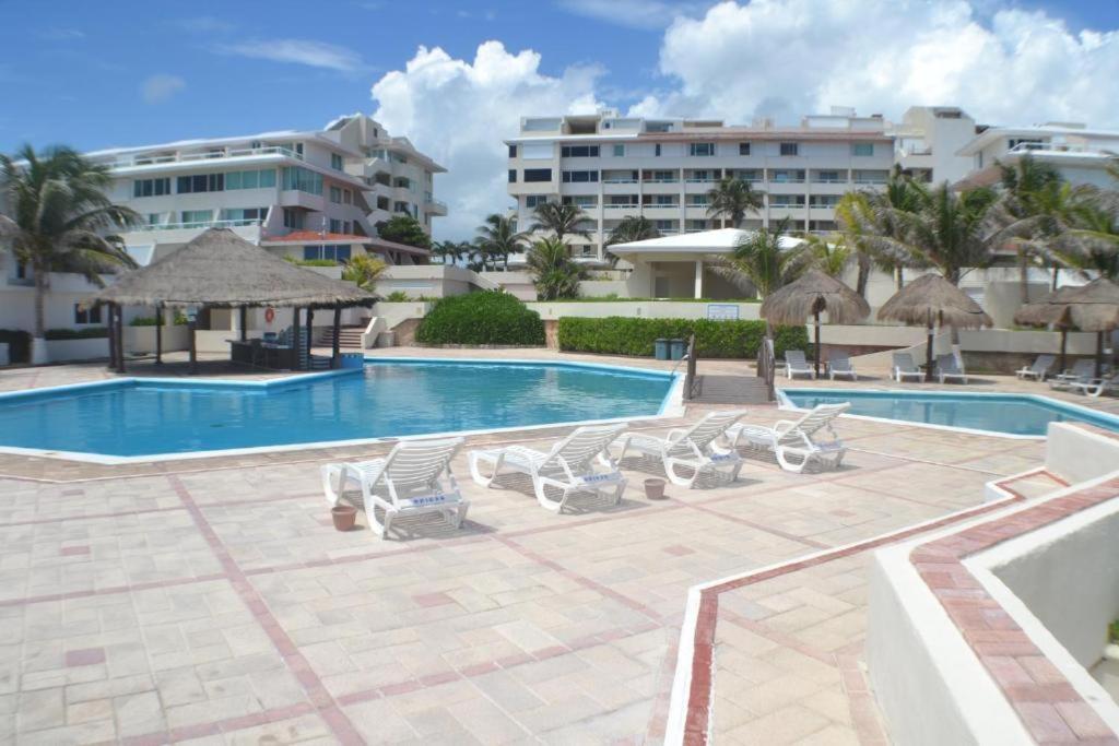 Departamentos Al Lado Del Mar En Zona Hotelera カンクン エクステリア 写真