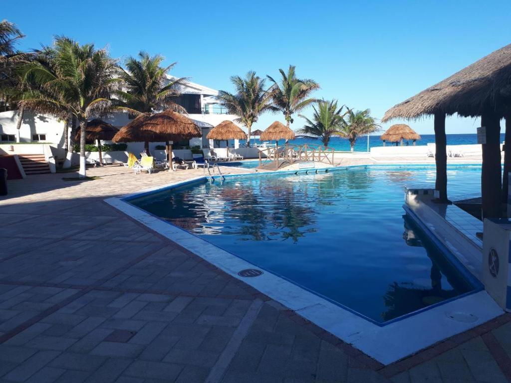 Departamentos Al Lado Del Mar En Zona Hotelera カンクン エクステリア 写真